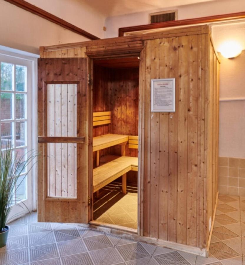 Burnham Beeches Hotel Exterior photo